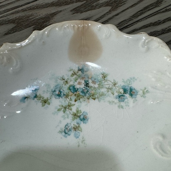 Antique Porcelain Limoges White Scalloped Dish - Picture 4 of 6